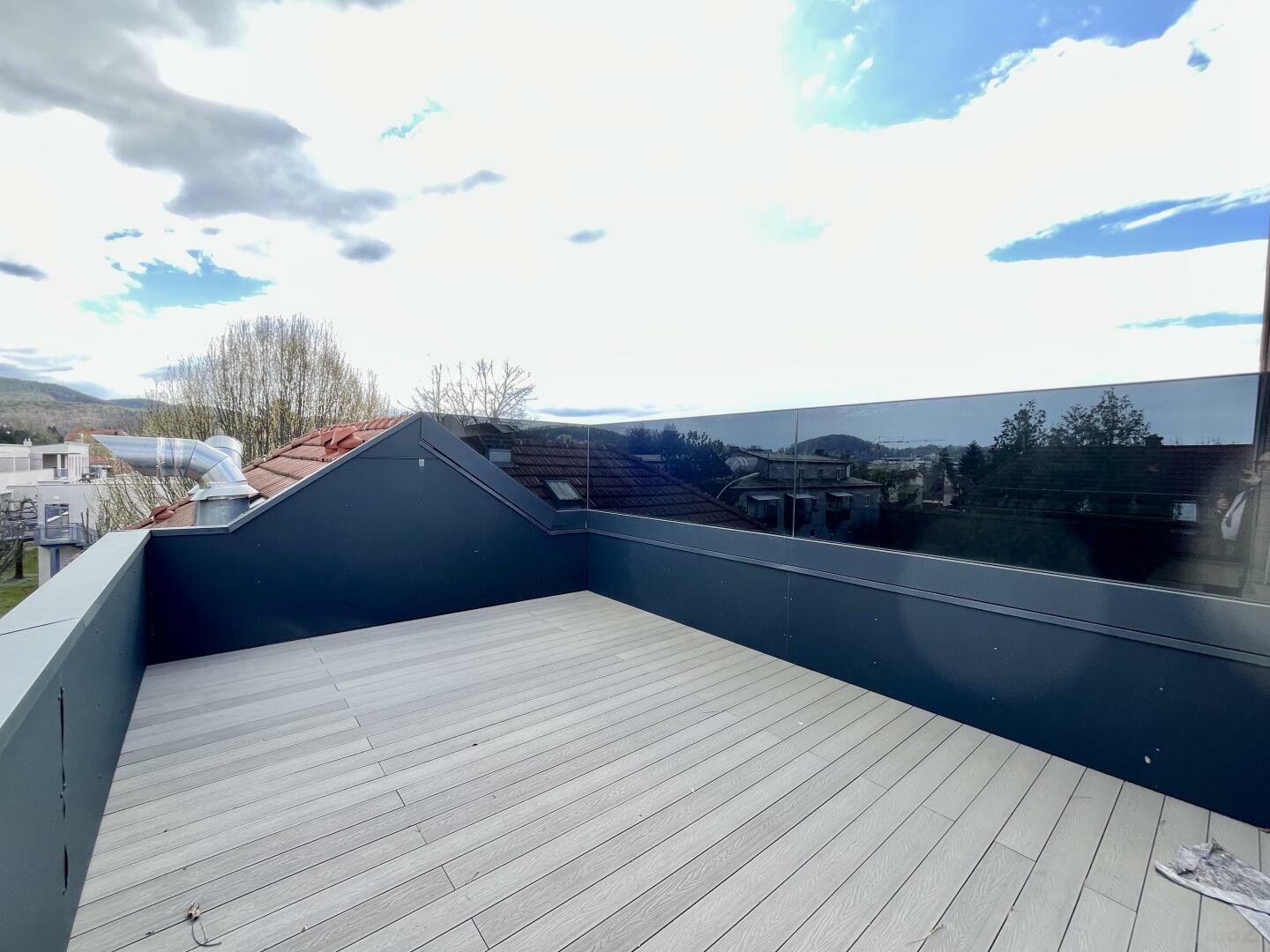 uneinsichtige Terrasse