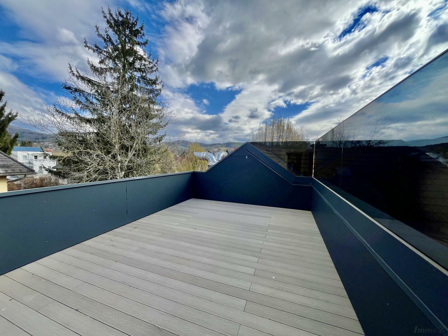 Terrasse von der Galerie begehbar