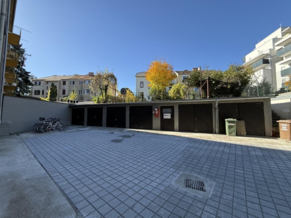 20251028_100404542_iOS