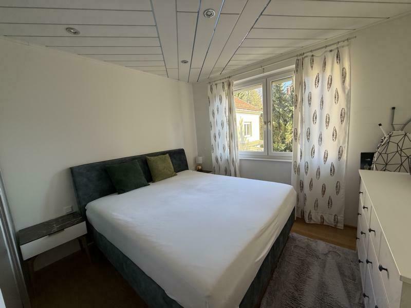 Schlafzimmer mit Schrankraum