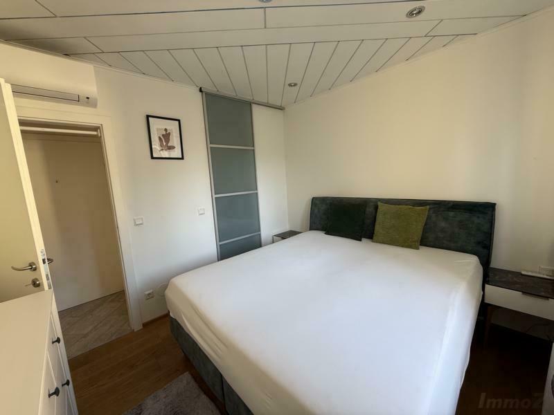 Schlafzimmer mit Schrankraum