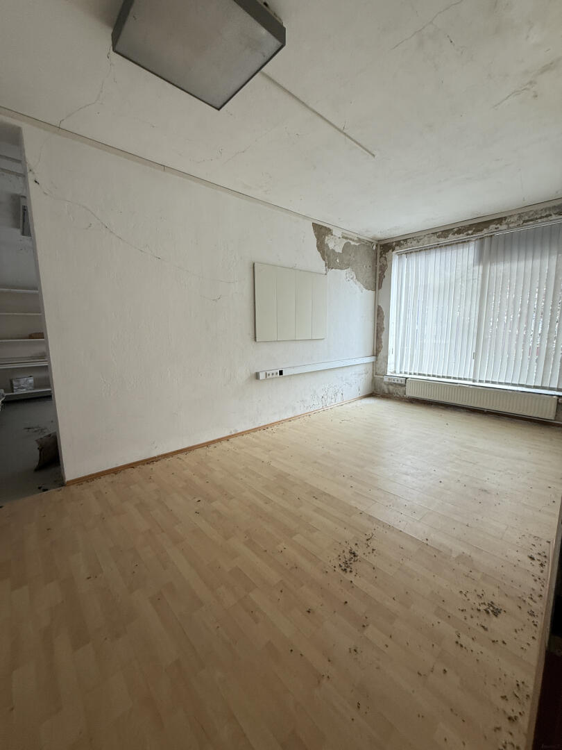 20251114_095844108_iOS