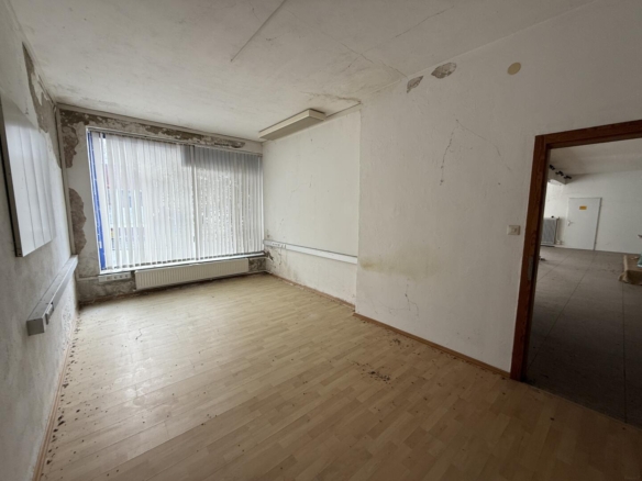 20251114_095850905_iOS