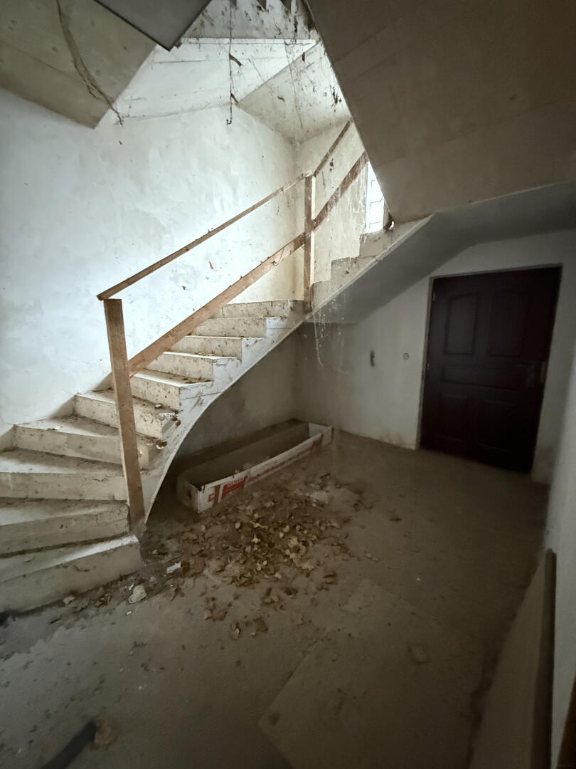 20251114_095928324_iOS