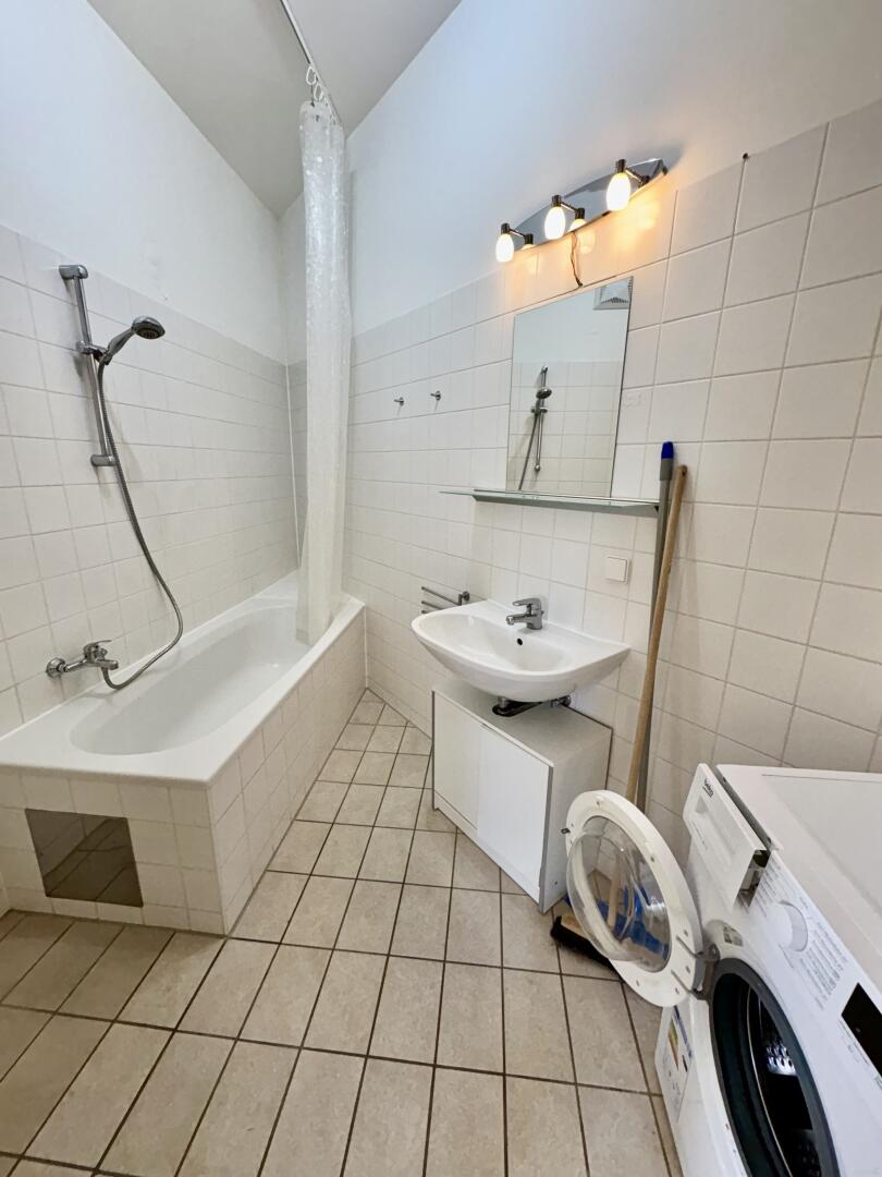 Badezimmer mit Wanne