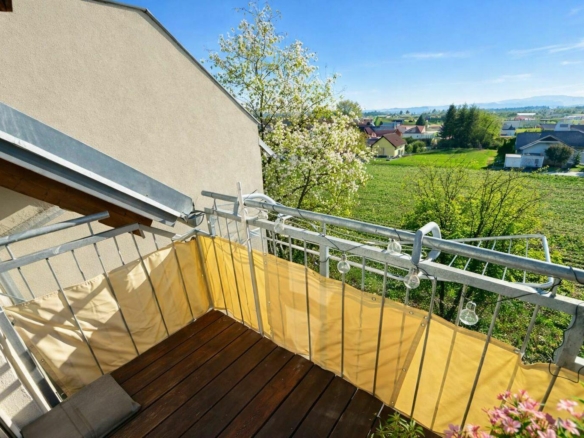 Blick 1 Balkon Frühling_Sommer