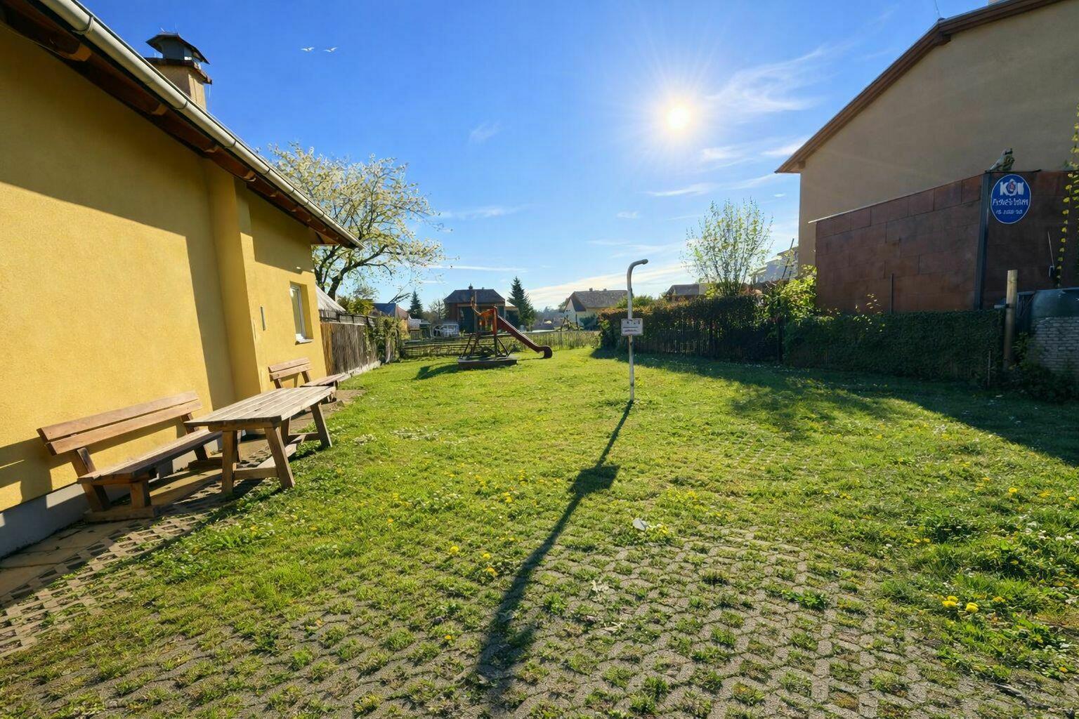 eigener Kinderspielplatz 1