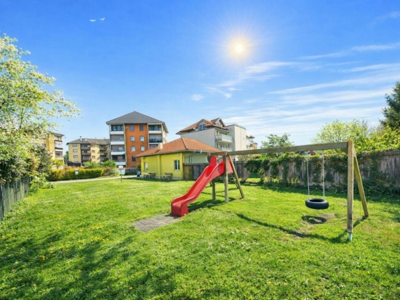 eigener Kinderspielplatz 2