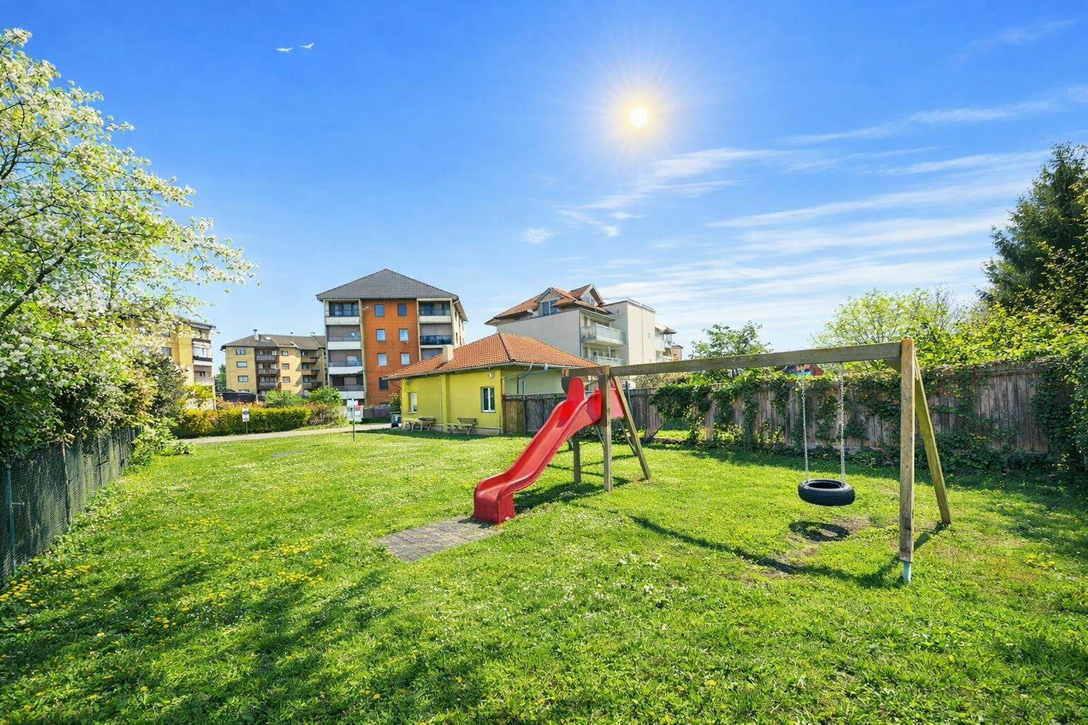 eigener Kinderspielplatz 2