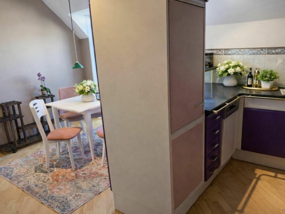 Küche mit Essbereich