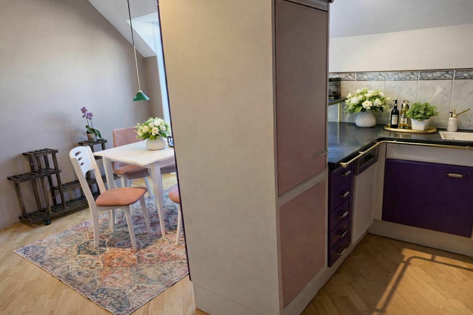 Küche mit Essbereich