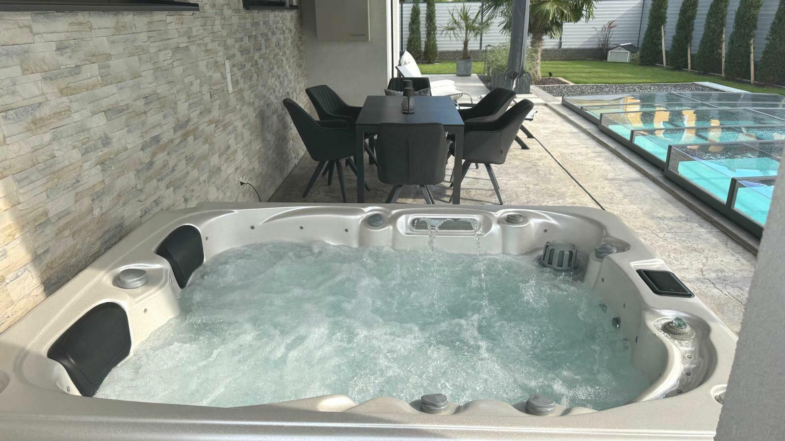 Whirlpool auf der Terrasse