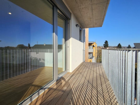 ca. 10m² Balkon Wohnzimmer