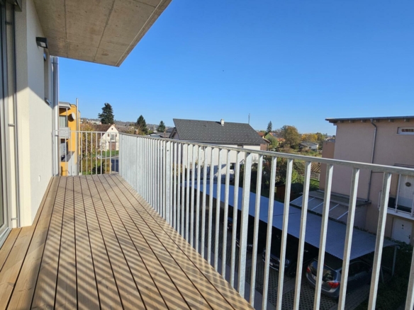 ca. 10m² Balkon Wohnzimmer