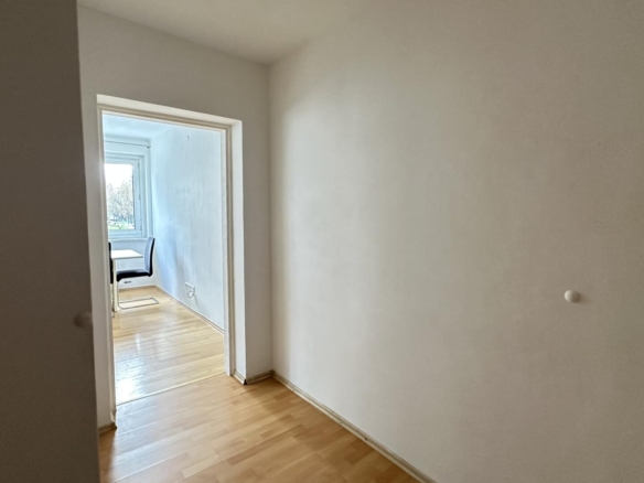 20251001_093439922_iOS