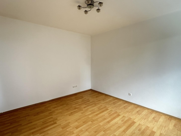 20251001_093644955_iOS