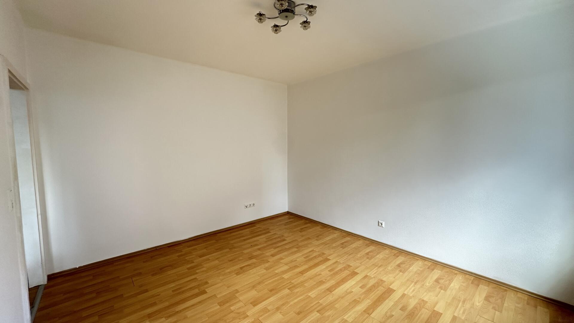 20251001_093644955_iOS