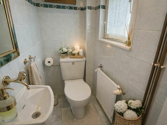 WC, Deko KI-unterstützt