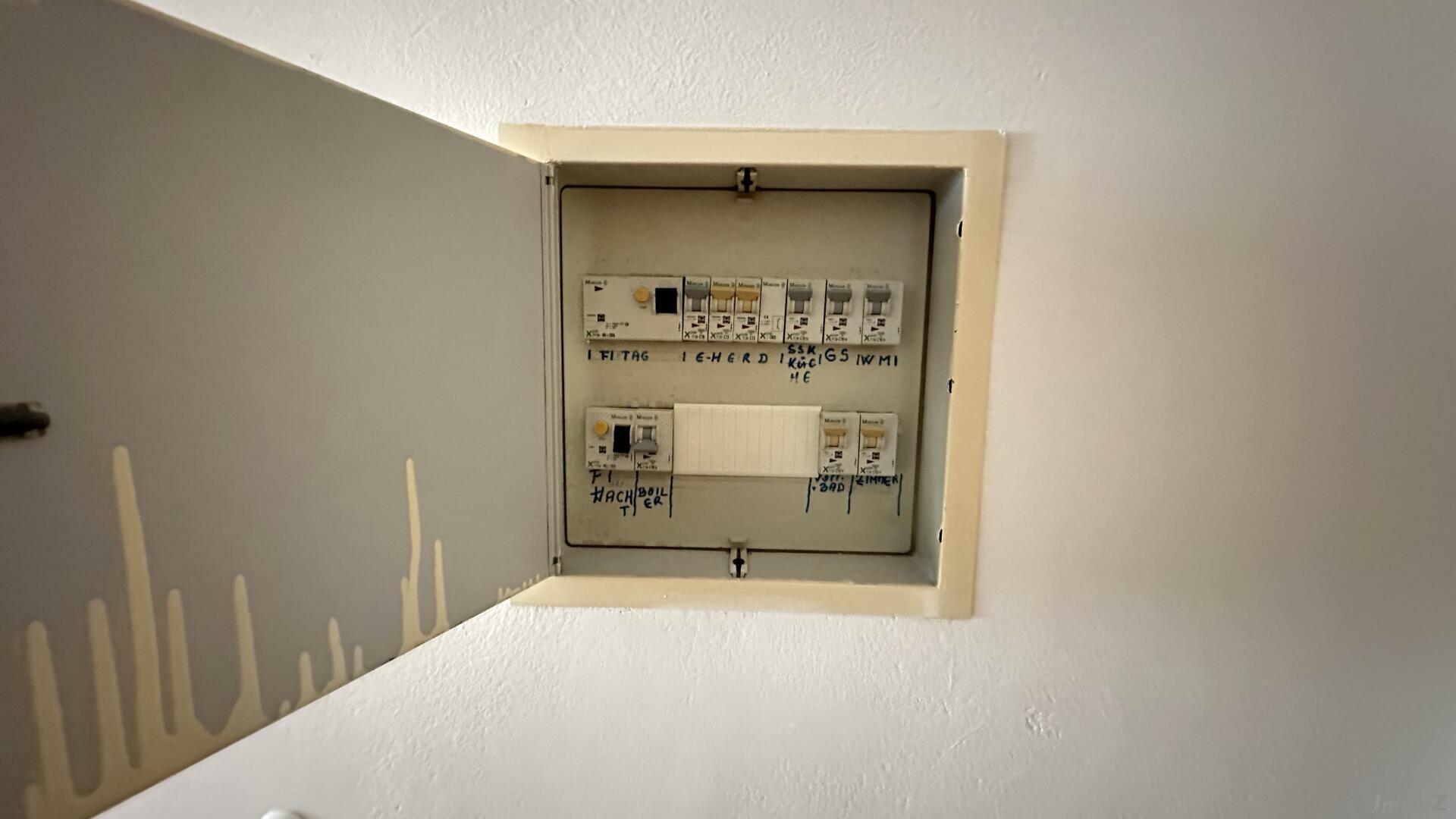 20251001_093357762_iOS